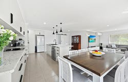 27 Regency Road, Moore Park Beach, Qld 4670
