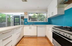 19 Wildwood Walk, Croydon South, Vic 3136