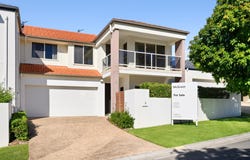 1/2 Andorra Place, Varsity Lakes, Qld 4227