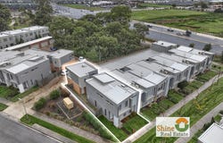 1 Pebblebeach Path, Cranbourne West, Vic 3977