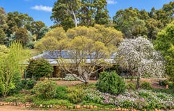 32 Cleopatra Crescent, Kangaroo Gully, WA 6255