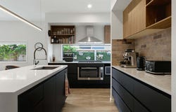 23 Greenview Circuit, Arundel, Qld 4214