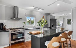 5 Kropp Street, Biggera Waters, Qld 4216