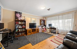 42 Kings Rd, Parafield Gardens, SA 5107