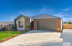 11 Moe Street, Drouin, Vic 3818
