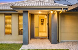 15 Waratah Court, Yamanto, Qld 4305