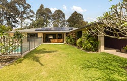 5 Sandalwood Close, MacKenzie, Qld 4156