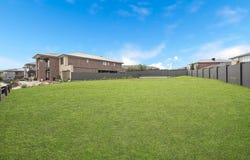 10 Caribbean Circuit, Clyde, Vic 3978