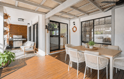 1/22 Robert Street, Labrador, Qld 4215
