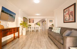 2/3 Lowood Court, Varsity Lakes, Qld 4227