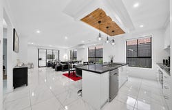 107 Holyoake Parade, Manor Lakes, Vic 3024