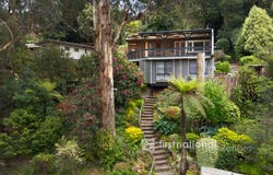 16 Alexander Road, Cockatoo, Vic 3781