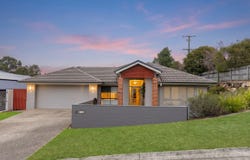 2 Ironbark Circuit, Everton Hills, Qld 4053