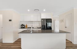 15 McAulay Avenue, Highfields, Qld 4352