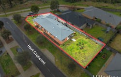 4 Hart Crescent, Brookfield, Vic 3338