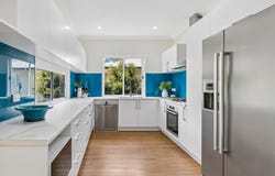 80 Diamond Street, Holland Park, Qld 4121