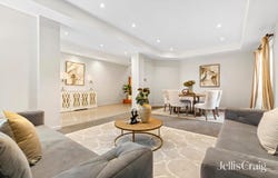 42 Panoramic Grove, Glen Waverley, Vic 3150