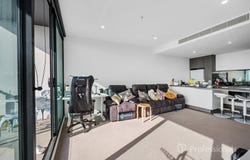 704/5-7 Irving Avenue, Box Hill, Vic 3128