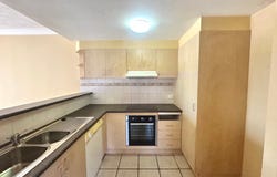 10/152-154 High Street, Southport, Qld 4215