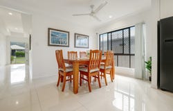 11 Girringun Parade, Mount Peter, Qld 4869