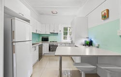 10 Shaw Place, Wynnum West, Qld 4178