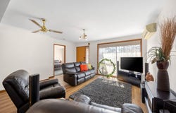 4 Parkside Road, Delacombe, Vic 3356