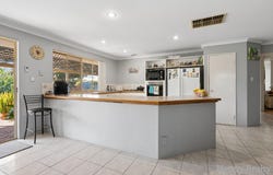 18 Wisteria Place, Thornlie, WA 6108