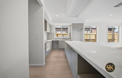 19 GUNJEL ST, Thornhill Park, Vic 3335