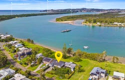 16 Shoreline Drive, Port Macquarie, NSW 2444