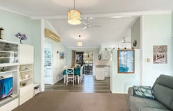 9/14 Ibis Boulevard, Eli Waters, Qld 4655
