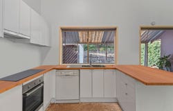 43 Renfrew Drive, Highland Park, Qld 4211