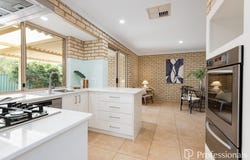6A Abbott Court, Leeming, WA 6149
