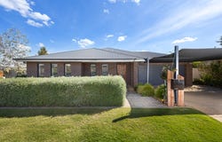 1 Lallal Place, Gobbagombalin, NSW 2650