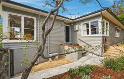 2 Bartlett Place, Lindisfarne, Tas 7015
