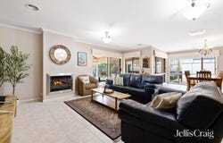 27 Bond Street, Ferntree Gully, Vic 3156