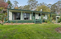 13 Coopers Road, Macclesfield, Vic 3782