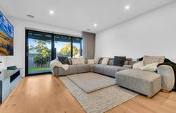 1 Savoy Grove, Cranbourne North, Vic 3977