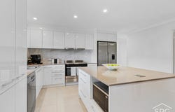 31 Cassandra Crescent, Belmont, Qld 4153