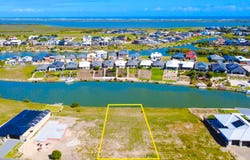 18 Tyro Parade, Hindmarsh Island, SA 5214