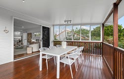 5 Ormeley Street, Stafford Heights, Qld 4053