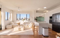 19/2 Fraser Avenue, Miami, Qld 4220