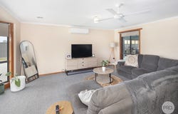 22 Royale Street, Delacombe, Vic 3356