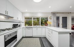 3 Halcyon Court, Doncaster East, Vic 3109