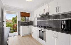 33C/305 Harborne Street, Glendalough, WA 6016