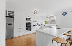 1 Orford Place, Lake Albert, NSW 2650