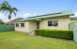 15 Kanangra Drive, Taree, NSW 2430