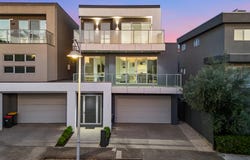 2/11 Greville Street, Caroline Springs, Vic 3023