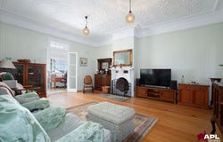 148 Petrie Street, Tenterfield, NSW 2372