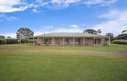 22 Thompsons Road, Hamilton, Vic 3300