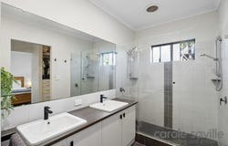 4 Vignerons Loop, Hocking, WA 6065